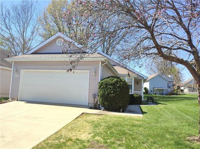 16601 E 53rd St, Independence, MO 64055