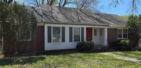 1313 E 98th Ter, Kansas City, MO 64131