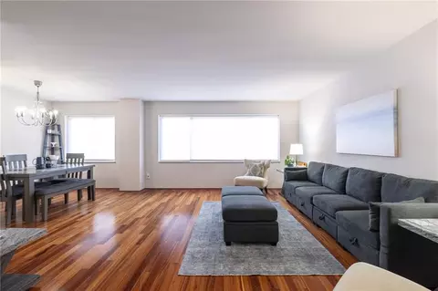4550 Warwick Blvd #206, Kansas City, MO 64111