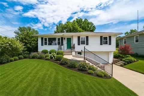 2913 S 29th St, Saint Joseph, MO 64503