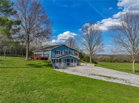 5855 SE 981 Pvt Rd, Collins, MO 64738