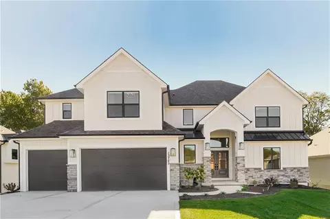 4793 NW Sienna Rdg, Riverside, MO 64150
