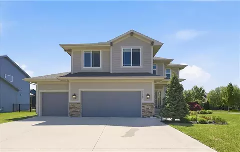 25095 W 148th Pl, Olathe, KS 66061