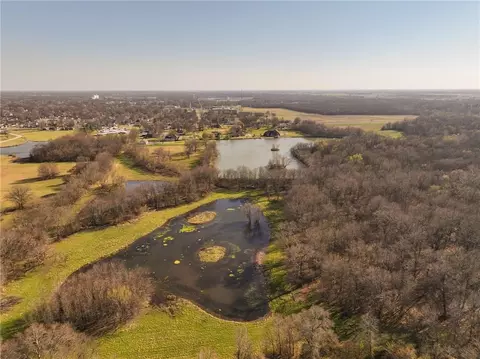 View/Area - 304 Reavley Dr, Lamar, MO 64759 photo 6 of 16