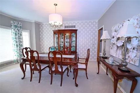 Dining - 304 Reavley Dr, Lamar, MO 64759 photo 3 of 5
