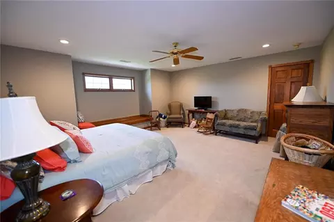 Bedroom - 304 Reavley Dr, Lamar, MO 64759 photo 8 of 11