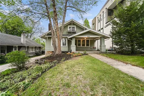 5016 Wyoming St, Kansas City, MO 64112