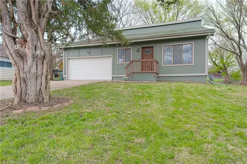 1818 5th Ave, Leavenworth, KS 66048