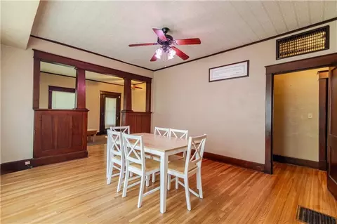 Dining - 905 Parallel St, Atchison, KS 66002 photo 4 of 5