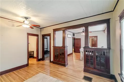 Living - 905 Parallel St, Atchison, KS 66002 photo 2 of 2