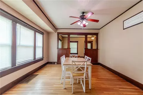 Dining - 905 Parallel St, Atchison, KS 66002 photo 2 of 5