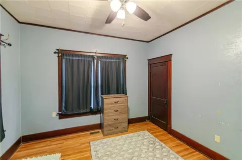 Bedroom - 905 Parallel St, Atchison, KS 66002 photo 3 of 8