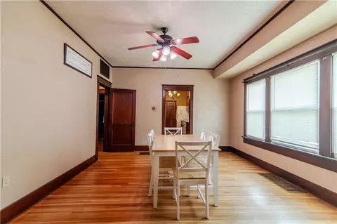 Dining - 905 Parallel St, Atchison, KS 66002 photo 5 of 5