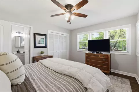 Bedroom - 4402 S Phelps Rd, Independence, MO 64055 photo 4 of 6