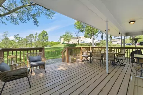 Exterior - 4402 S Phelps Rd, Independence, MO 64055 photo 5 of 13