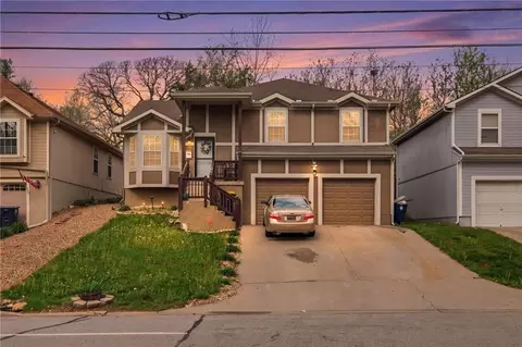 8308 Prospect Ave, Kansas City, MO 64132