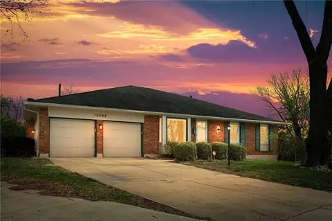 15909 E 38th St, Independence, MO 64055