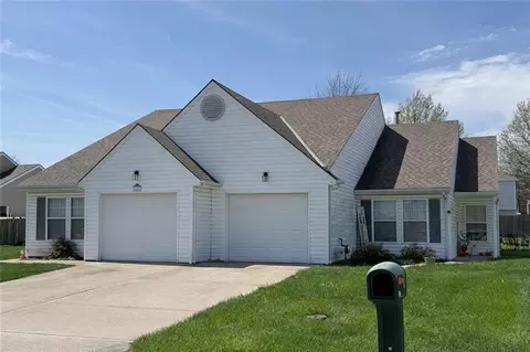 1103 Carriage Ln, Cameron, MO 64429