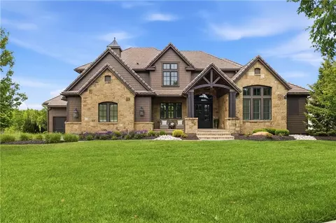16208 Lucille St, Overland Park, KS 66221