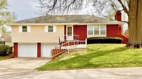 4918 Stonecrest Ter, Saint Joseph, MO 64506