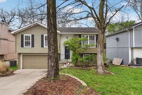4818 N Fremont Ave, Kansas City, MO 64119