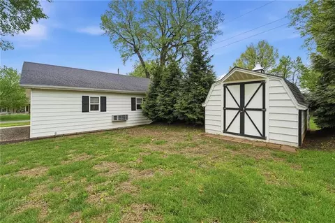 Exterior - 444 E Ash St, Drexel, MO 64742 photo 9 of 12