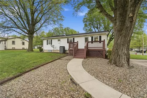 Exterior - 444 E Ash St, Drexel, MO 64742 photo 8 of 12