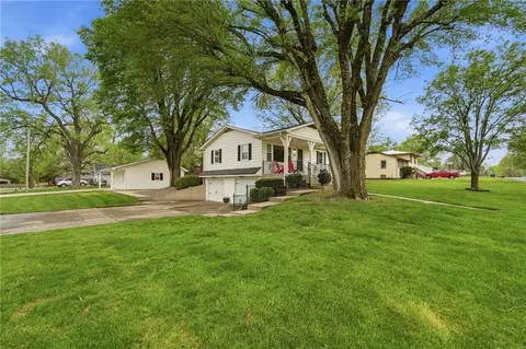 Exterior - 444 E Ash St, Drexel, MO 64742 photo 5 of 12