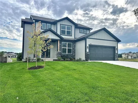 28510 W 161st St, Gardner, KS 66030