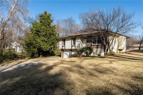 3533 N College Ave, Kansas City, MO 64117