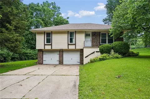 3533 N College Ave, Kansas City, MO 64117