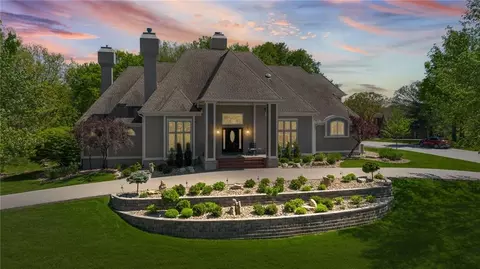 Exterior - 1025 NE Moss Point Rd, Lees Summit, MO 64064 photo 2 of 25