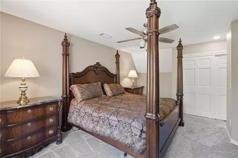 Bedroom - 1025 NE Moss Point Rd, Lees Summit, MO 64064 photo 7 of 9