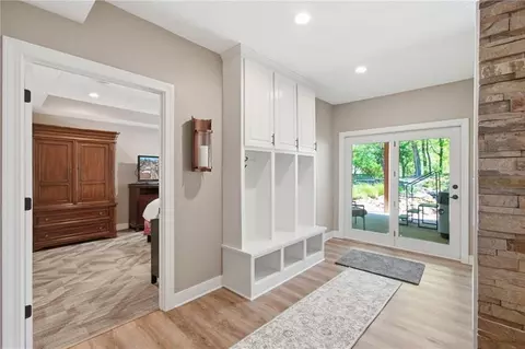 Entry Way - 1025 NE Moss Point Rd, Lees Summit, MO 64064 photo 4 of 5