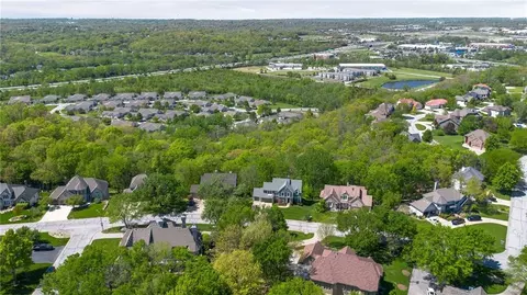 View/Area - 1025 NE Moss Point Rd, Lees Summit, MO 64064 photo 1 of 7