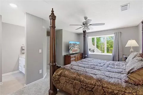 Bedroom - 1025 NE Moss Point Rd, Lees Summit, MO 64064 photo 6 of 9
