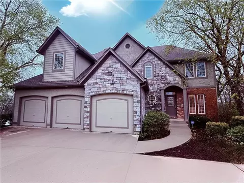521 S Minter Rd, Grain Valley, MO 64029