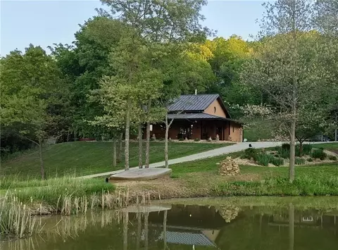 3395 Buck Creek Rd, Oskaloosa, KS 66066