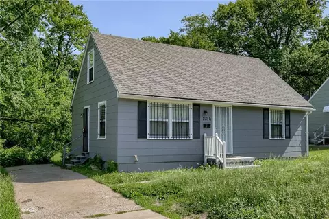 2816 E 63rd St, Kansas City, MO 64130