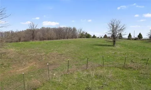 46742 E 192nd St, Richmond, MO 64085