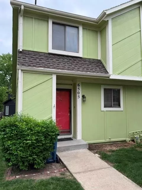 6505 Halsey St, Shawnee, KS 66216