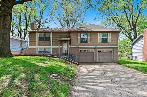 7308 Ash Ave, Raytown, MO 64133
