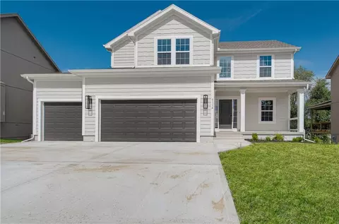 6114 NE 118th St, Kansas City, MO 64156