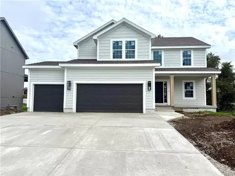 6114 NE 118th St, Kansas City, MO 64156