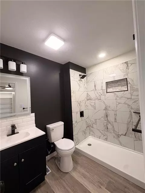 6807 Sycamore Ave, Kansas City, MO 64133