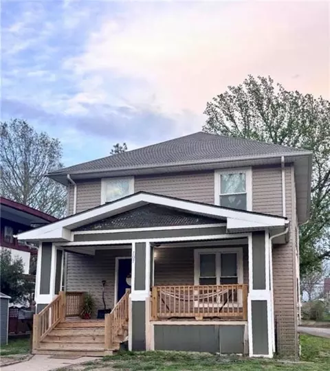 707 S Park Ave, Independence, MO 64052