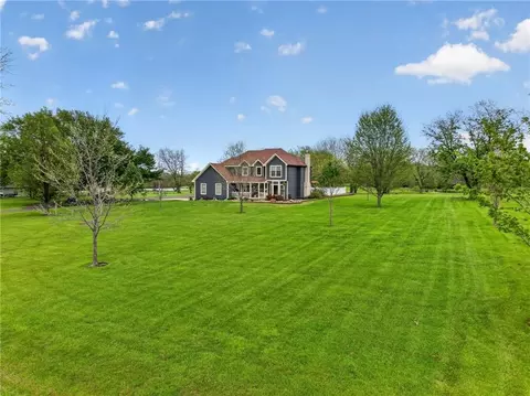 Exterior - 905 Florence Ave, Raymore, MO 64083 photo 12 of 12