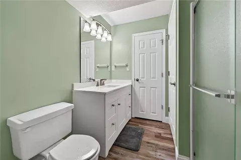 Bath - 905 Florence Ave, Raymore, MO 64083 photo 10 of 11