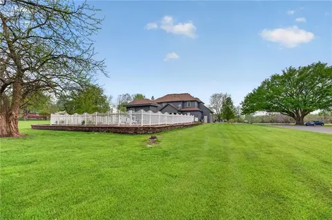 Exterior - 905 Florence Ave, Raymore, MO 64083 photo 8 of 12