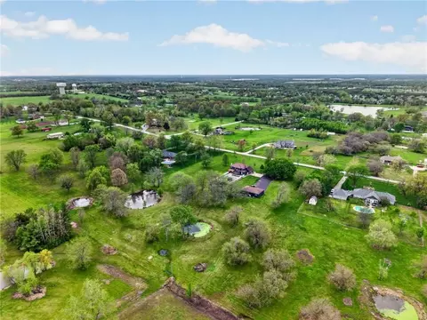 View/Area - 905 Florence Ave, Raymore, MO 64083 photo 2 of 6